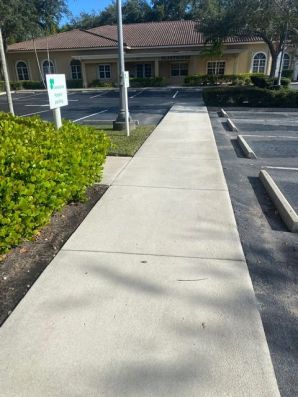 Before & After Commercial Pressure Washing in Pompano Beach, FL (8)