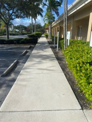Before & After Commercial Pressure Washing in Pompano Beach, FL (7)